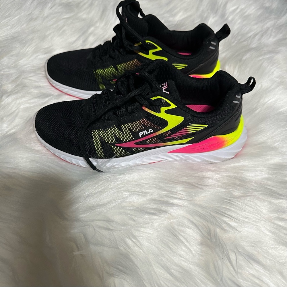 Fila Black and Yellow Energized Womans Sneakers